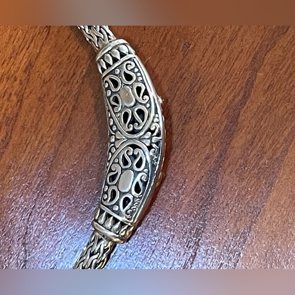 Elegant Silver Necklace with Gem Accents - Picture 10 of 10